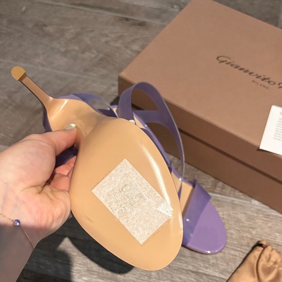 Gianvito Rossi Metropolis Heels - Picture 6 of 9